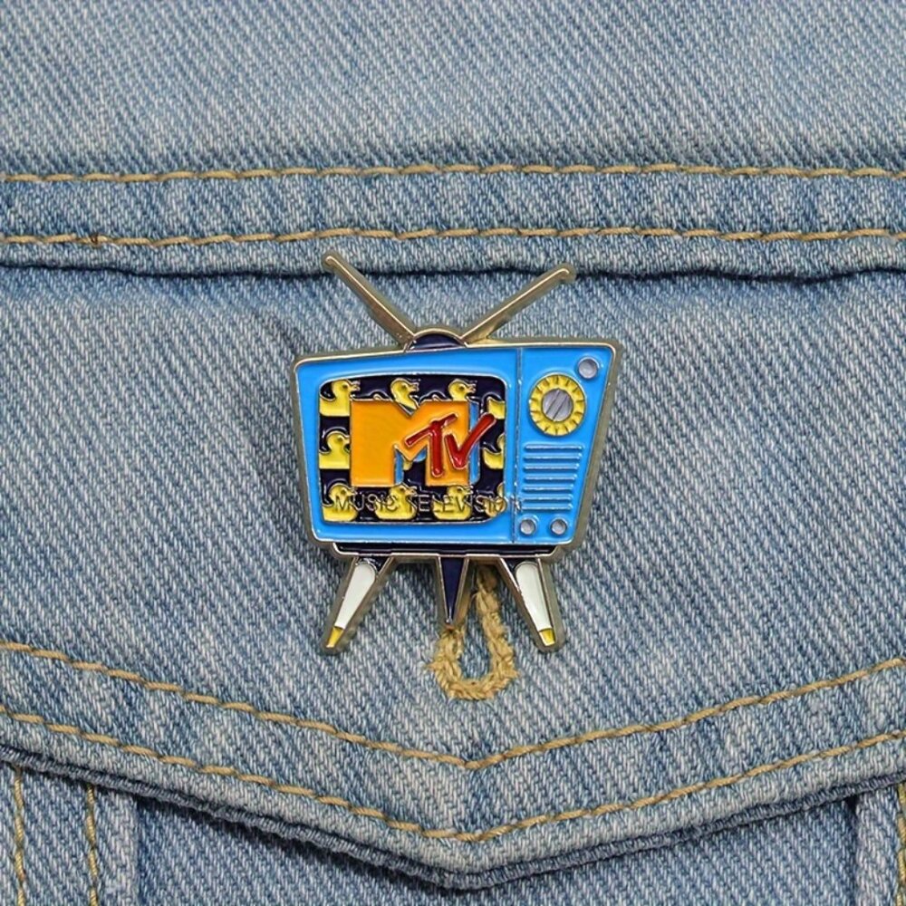 MTV OIL DRIPPED ENAMEL PIN LAPEL PIN BROOCH NWT - Picture 7 of 12